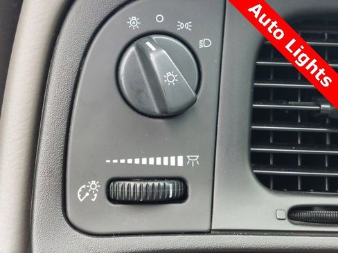 Used 2011 Ford Crown Victoria LX w/ Comfort Appearance Pkg image 15