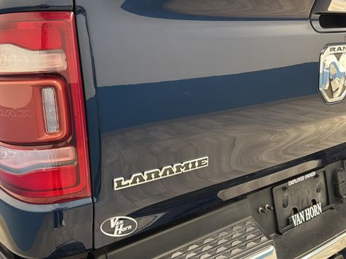 Used 2019 RAM 1500 Laramie AWD/4WD image 37