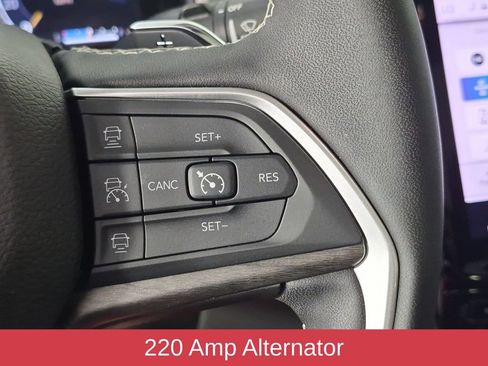 Certified 2024 Jeep Grand Cherokee Limited w/ Luxury Tech Group II AWD/4WD image 21