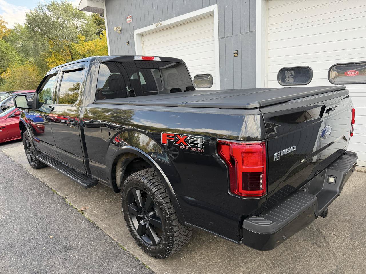 Used 2015 Ford F150 Lariat w/ Equipment Group 502A Luxury AWD/4WD image 6