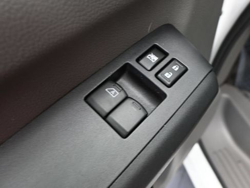 Used 2019 Nissan NV 2500 SV RWD image 19