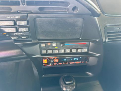 Used 1994 Chevrolet Corvette Coupe RWD image 12