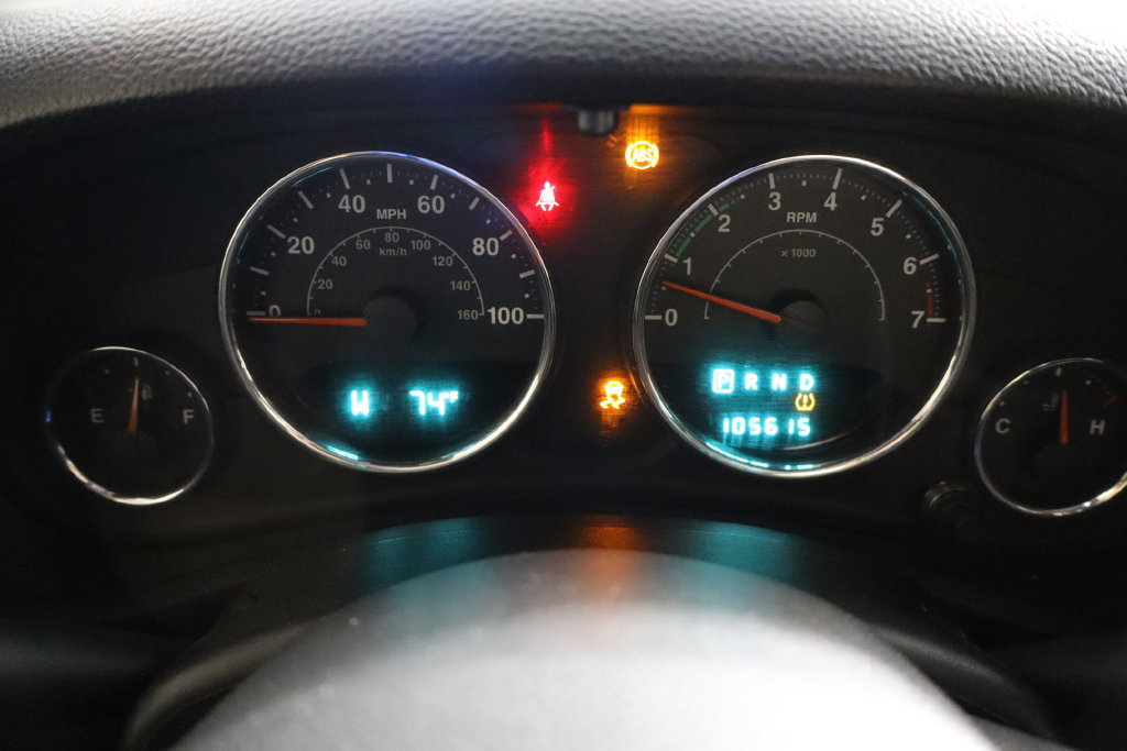 Used 2013 Jeep Wrangler Sport AWD/4WD image 10