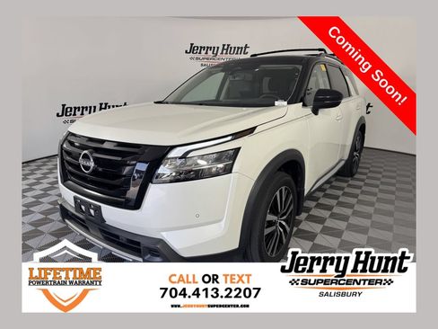 Used 2023 Nissan Pathfinder Platinum AWD/4WD image 1