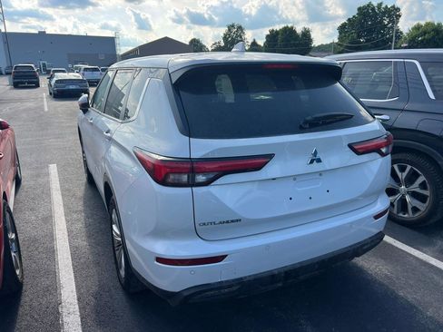 Used 2022 Mitsubishi Outlander ES AWD/4WD image 4
