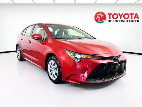 Used 2020 Toyota Corolla LE image 1