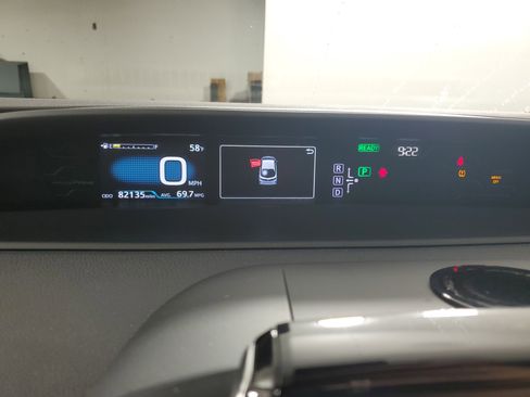 Used 2017 Toyota Prius Prime Advanced image 24