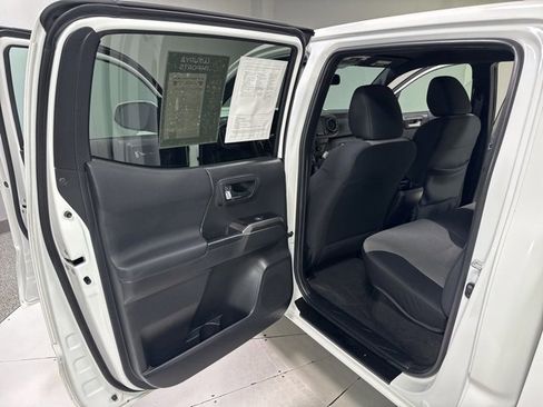 Used 2022 Toyota Tacoma TRD Sport image 21