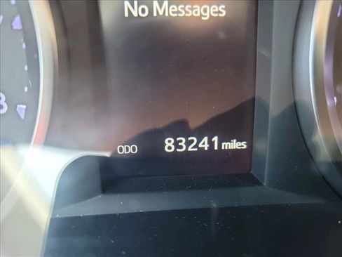 Used 2019 Toyota Highlander LE FWD image 18