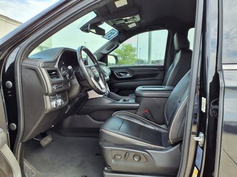 Used 2021 GMC Yukon XL SLT image 13