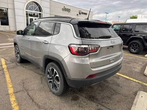 Used 2023 Jeep Compass Limited AWD/4WD image 9