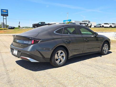 New 2026 Hyundai Sonata SE FWD image 3