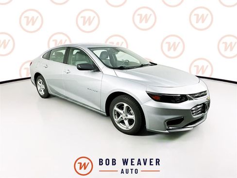 Used 2017 Chevrolet Malibu LS image 1