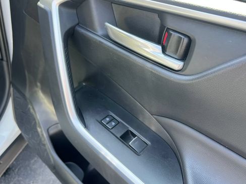 Used 2025 Toyota RAV4 XLE FWD image 18