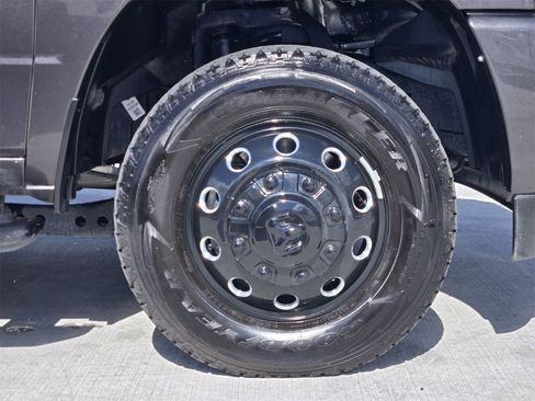 Used 2025 RAM 3500 Laramie image 10