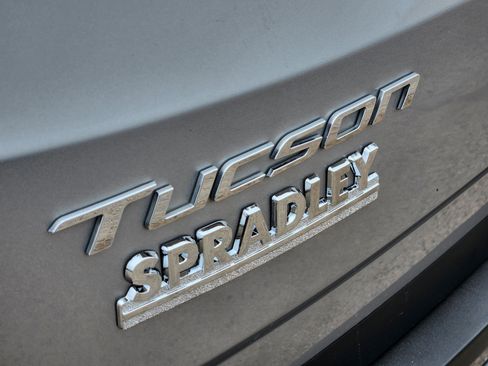 Used 2023 Hyundai Tucson Limited image 11