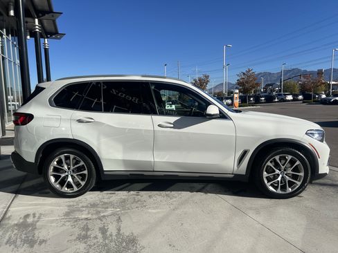 Used 2021 BMW X5 xDrive40i w/ Convenience Package image 4