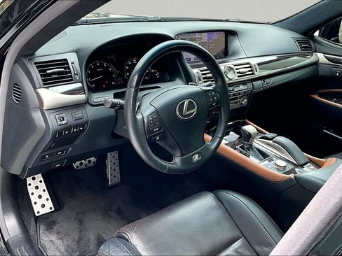 Used 2017 Lexus LS 460 w/ F Sport Midnight Edition RWD image 17