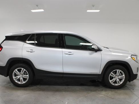 Used 2018 GMC Terrain SLE FWD image 11