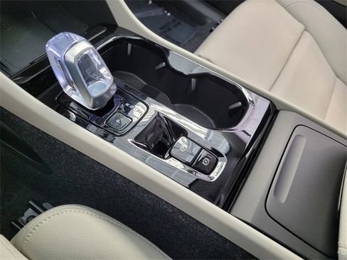 New 2026 Volvo XC40 B5 Plus w/ Protection Package Premier image 18