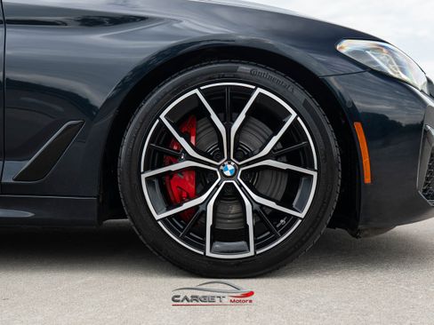 Used 2021 BMW M550i xDrive w/ Premium Package image 10