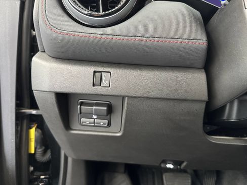 Used 2023 Chevrolet Colorado Z71 w/ Z71 Convenience Package 2 AWD/4WD image 33