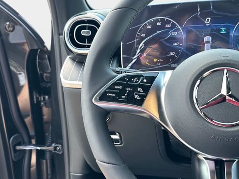 Used 2026 Mercedes-Benz GLC 350e 4MATIC image 23