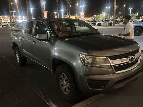 Used 2020 Chevrolet Colorado W/T w/ WT Convenience Package RWD image 3