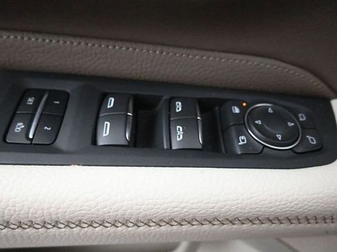 Used 2023 GMC Yukon XL Denali AWD/4WD image 23