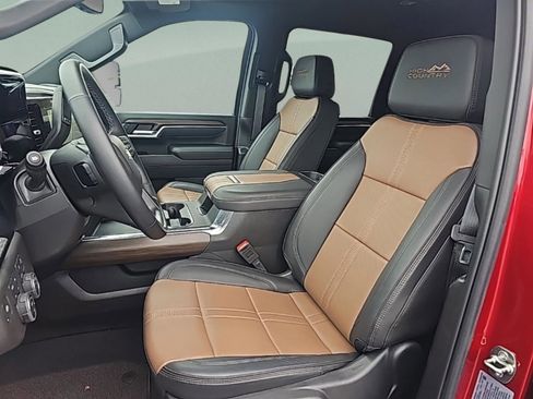 Used 2025 Chevrolet Silverado 2500 High Country w/ Technology Package image 24