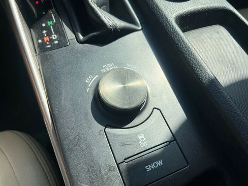 Used 2015 Lexus IS 250 w/ Premium Package image 18