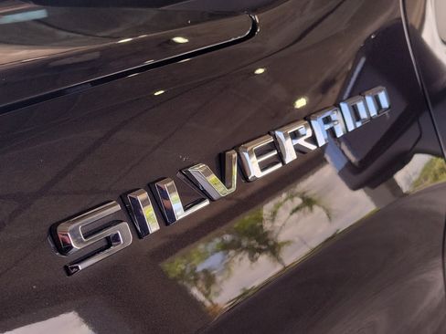 Used 2021 Chevrolet Silverado 1500 LTZ RWD image 7