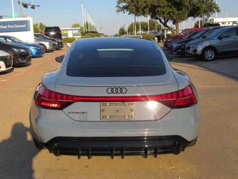 Used 2023 Audi e-tron GT Prestige w/ Prestige Package image 9