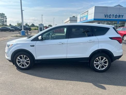 Used 2019 Ford Escape SE FWD image 8