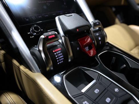 Used 2019 Lamborghini Urus AWD/4WD image 41