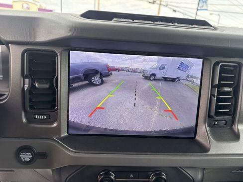 Used 2024 Ford Bronco Everglades image 27