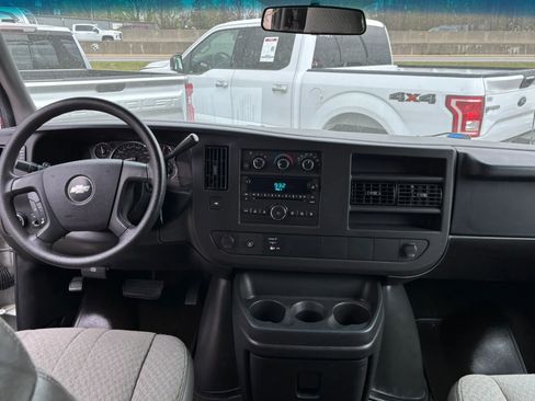 Used 2008 Chevrolet Express 3500 Extended Passenger w/ LT Preferred Equipment Group image 17