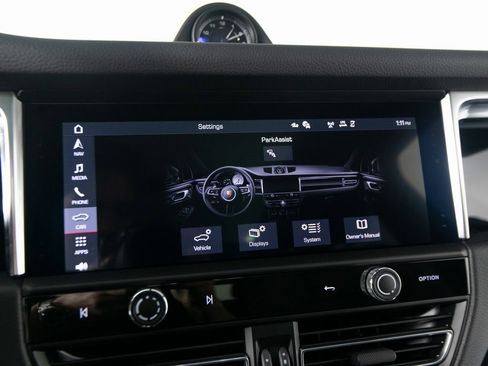 New 2026 Porsche Macan image 26