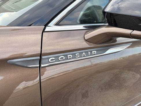 Used 2022 Lincoln Corsair FWD image 3