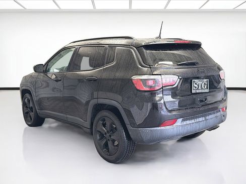 Used 2019 Jeep Compass Latitude FWD image 6