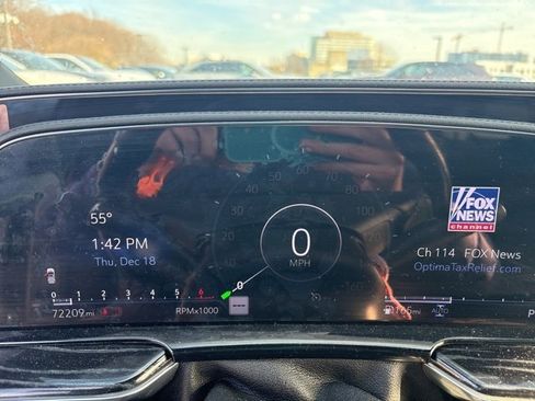 Used 2023 Cadillac Escalade ESV Sport image 8