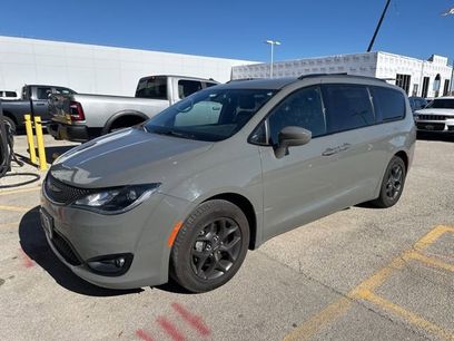 Used 2020 Chrysler Pacifica Touring-L Plus