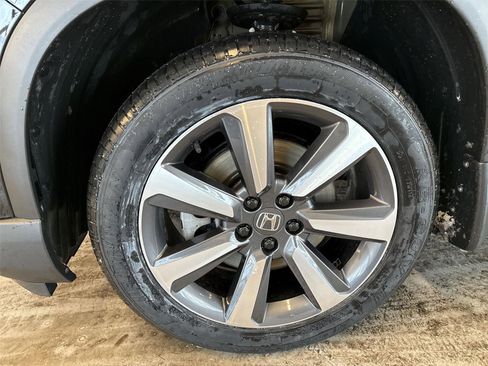 Used 2023 Honda Pilot Touring image 19