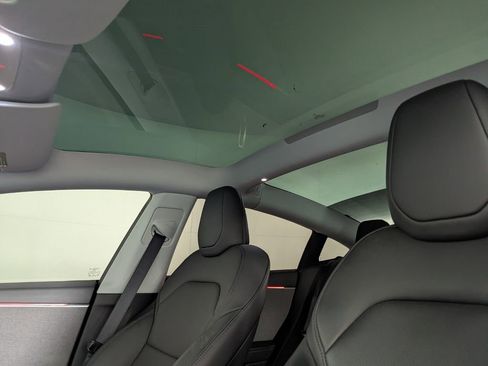 Used 2025 Tesla Model 3 Long Range image 21