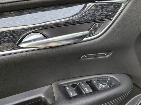 Certified 2022 Cadillac XT5 Premium Luxury w/ Technology Package image 24