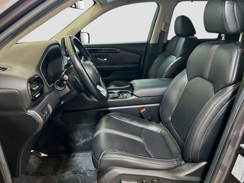 Used 2025 Honda Pilot Touring image 20