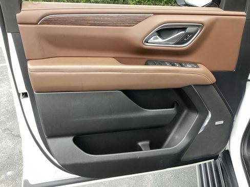 Used 2023 Chevrolet Suburban High Country w/ Premium Package 2 image 24