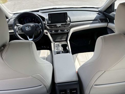 Used 2019 Honda Accord Touring image 15