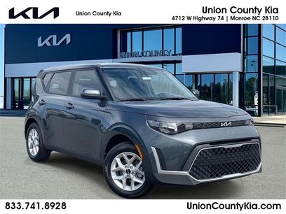 New 2025 Kia Soul LX