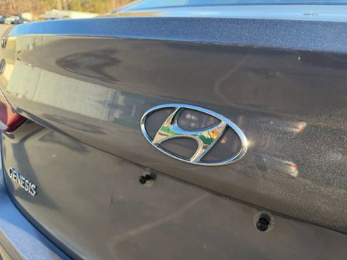 Used 2015 Hyundai Genesis 3.8 w/ Option Group 04 image 10